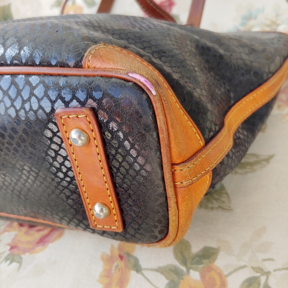 Dooney & Bourke Charleston Shopper Tote Black and Tan Leather Snake Print - Picture 11 of 17